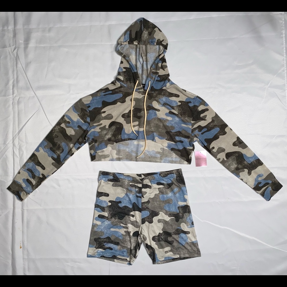 Almost Famous Set (Brand New)